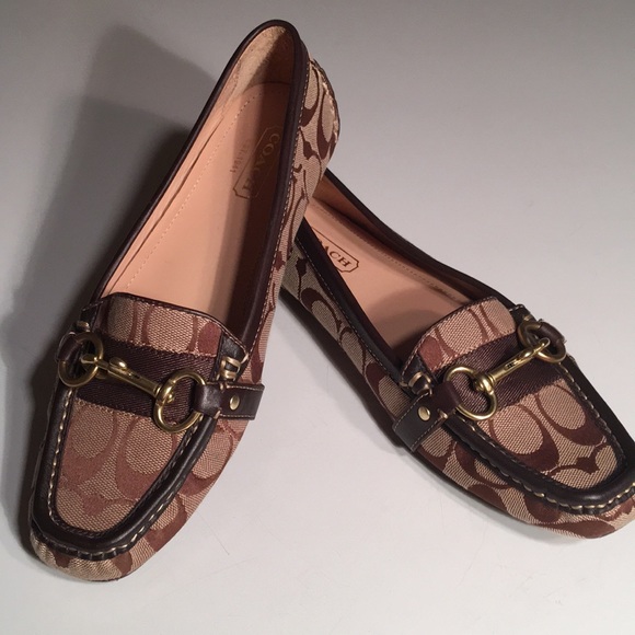 Coach Shoes - NWOT!! 😃Coach Shoes